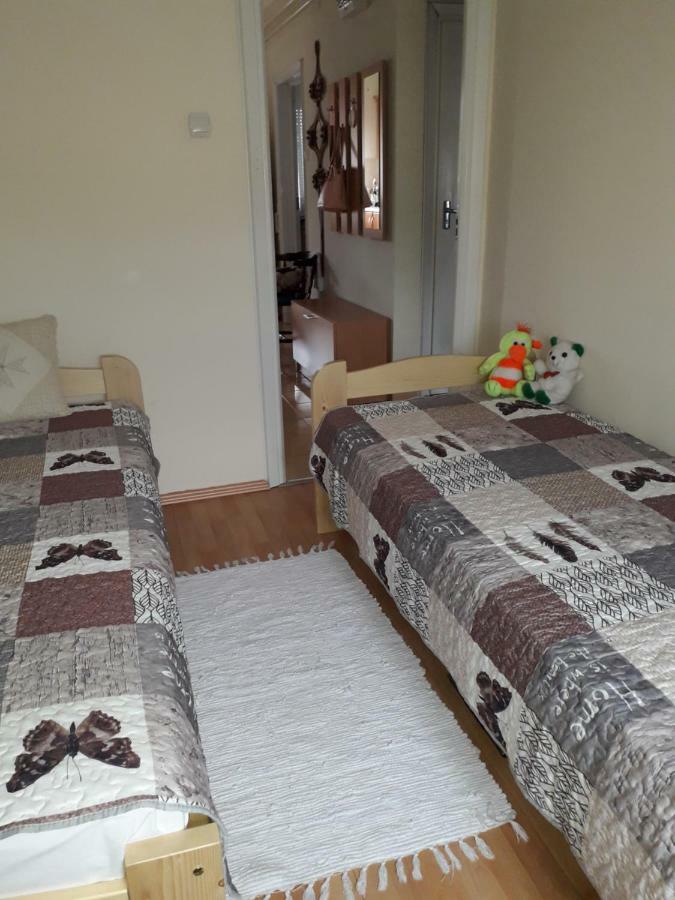 Annika Apartman Eger Exterior photo